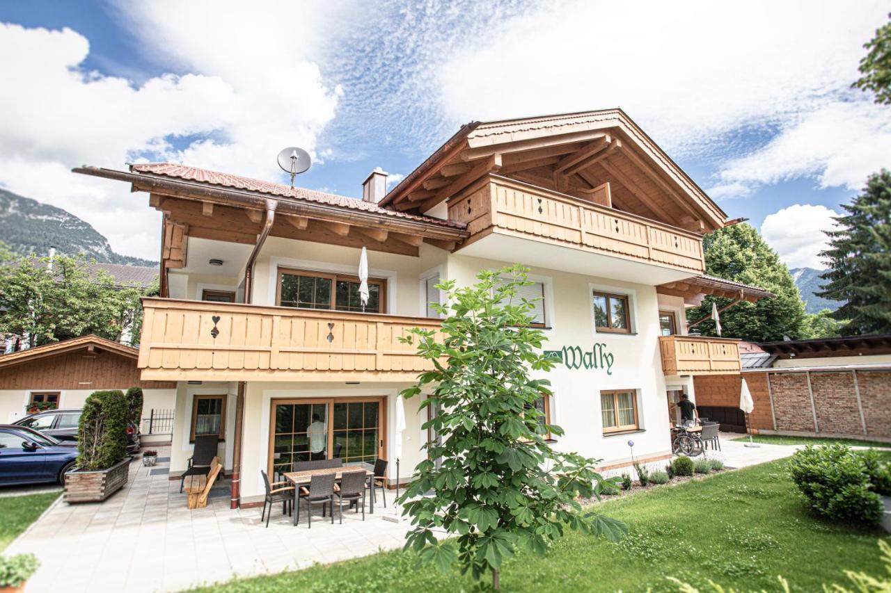 Ferienwohnungen "Zur Wally" Garmisch-Partenkirchen Exteriör bild