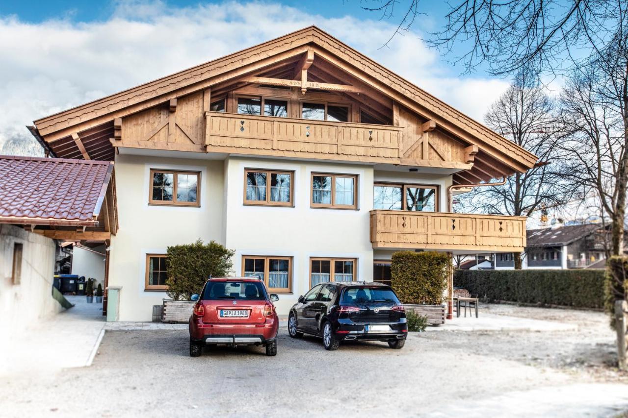 Ferienwohnungen "Zur Wally" Garmisch-Partenkirchen Exteriör bild
